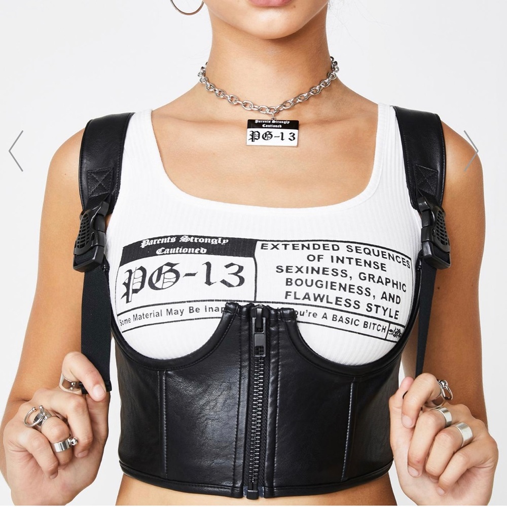 Under bust bustier